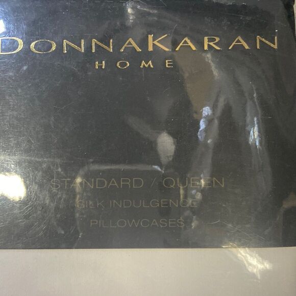 Donna Karan Silk Indulgence Cotton/Silk King Pillowcase, Pair. Color: Platinum - Picture 2 of 4